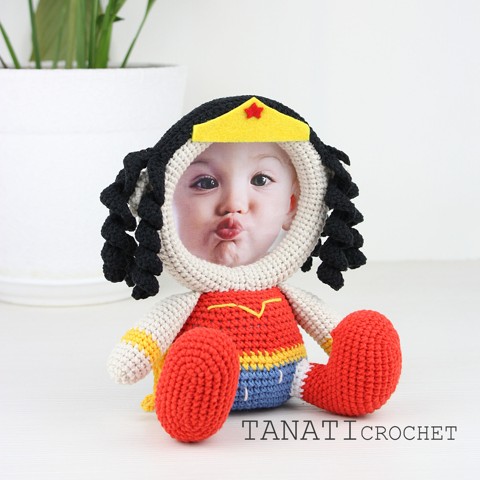Сrochet picture frame Super woman