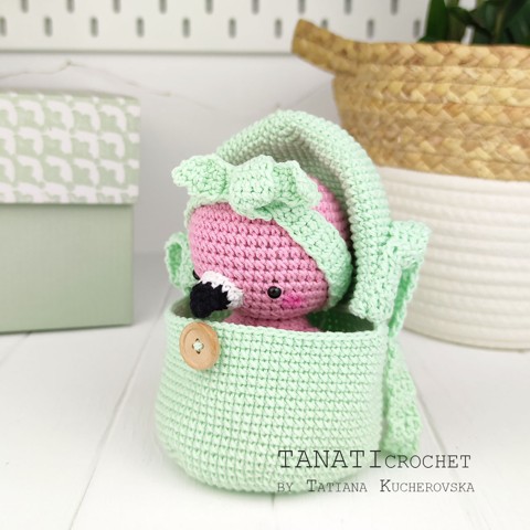 Handbag and amigurumi flamingo crochet
