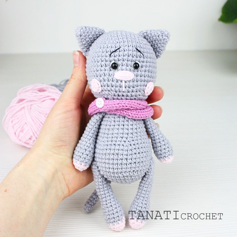 Crochet toy cat