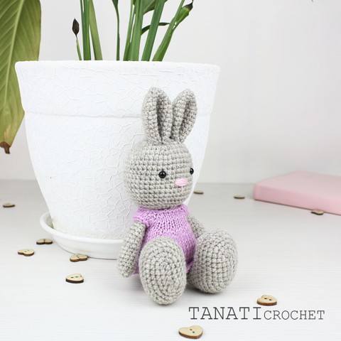 Mini crochet toy bunny