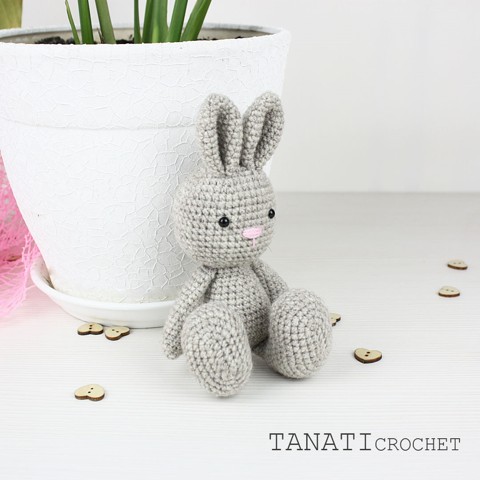 Mini crochet toy bunny