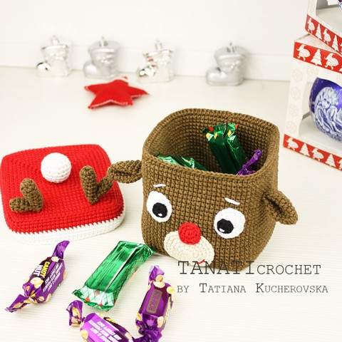 Christmas amigurumi toy box deer