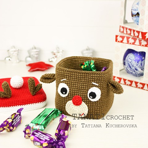 Christmas amigurumi toy box deer