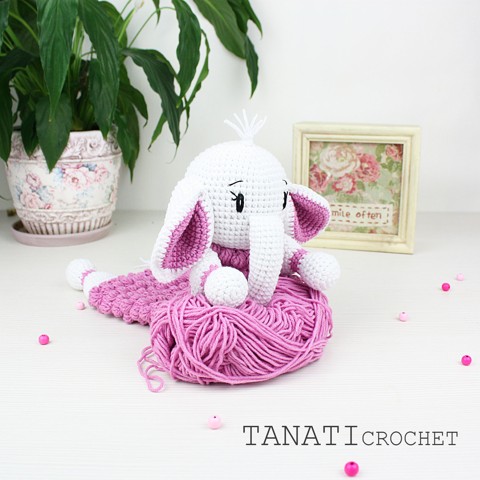 Set of crochet comforter and rattle elephant
