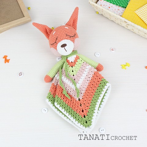 Crochet comforter squirrel