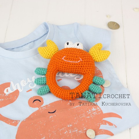 Crochet rattle crab
