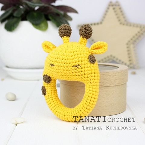 Crochet giraffe rattle