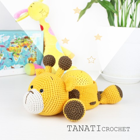 Nightlight/crochet box for candies giraffe
