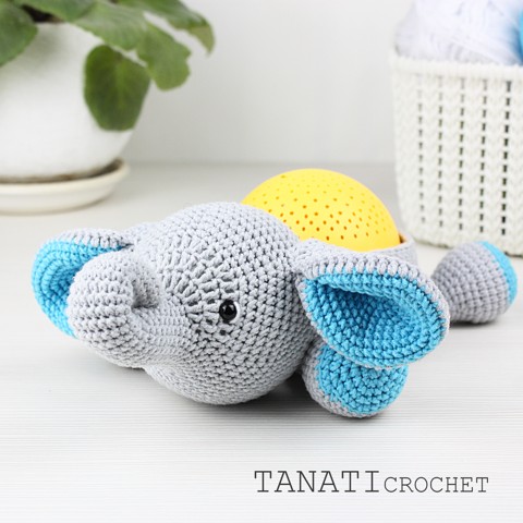 Nightlight/crochet box for candies Elephant