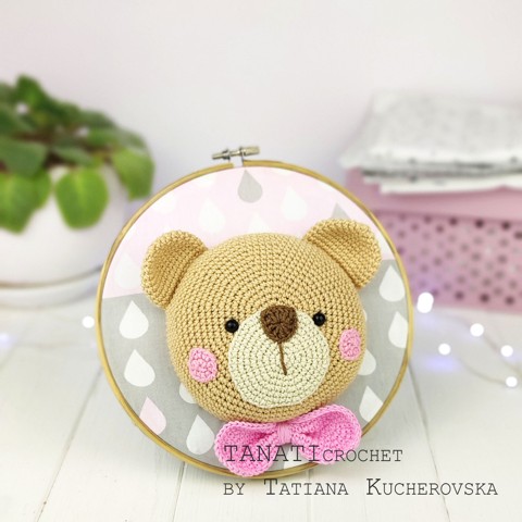 Crochet wall hanging bear