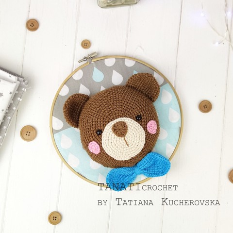 Crochet wall hanging bear