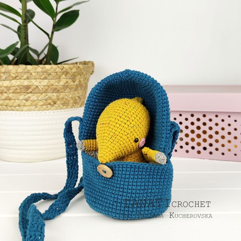 Handbag and amigurumi pterodactyl crochet