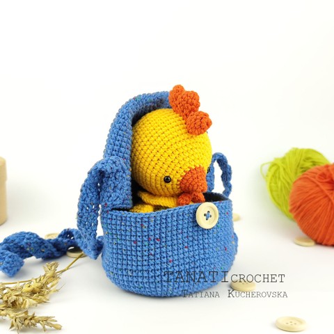 Handbag and amigurumi chicken crochet