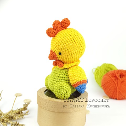 Handbag and amigurumi chicken crochet