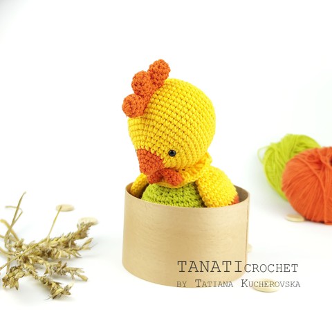 Handbag and amigurumi chicken crochet