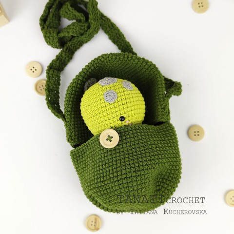 Handbag and amigurumi turtle crochet