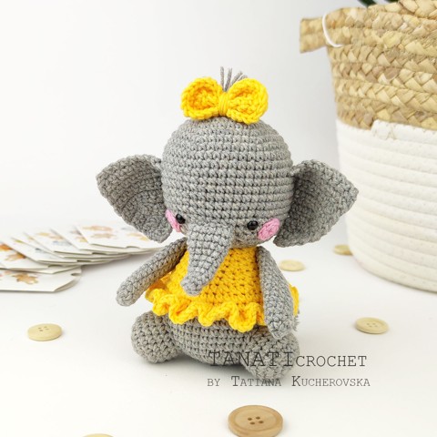Handbag and amigurumi elephant crochet